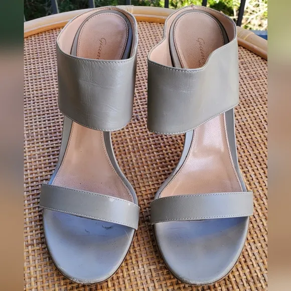 Gianvito Rossi Tan Women's Heels Stilettos Sz 39.5