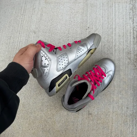 Girls Jordan 6 Retro Valentine's Day Shoes
