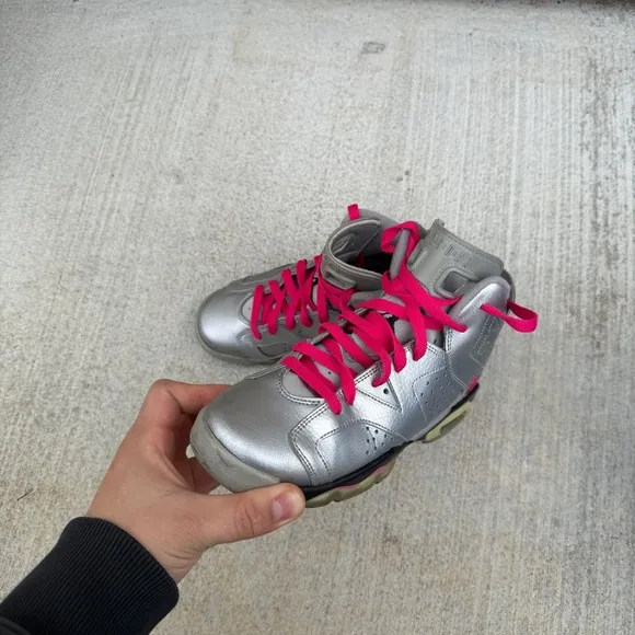Girls Jordan 6 Retro Valentine's Day Shoes