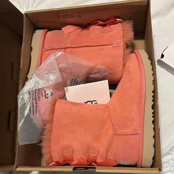 Girls Pink Suede Boots Ugg with Bows -size 11 (Peach)