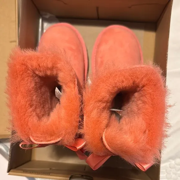 Girls Pink Suede Boots Ugg with Bows -size 11 (Peach)