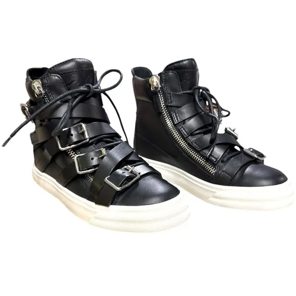 Giuseppe Zanotti Buckle Zip Sneakers – US 7/ EU 37 – Luxe Vibe