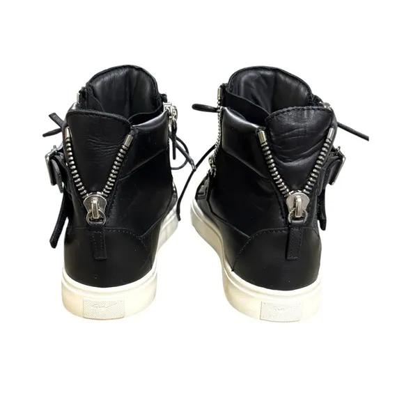 Giuseppe Zanotti Buckle Zip Sneakers – US 7/ EU 37 – Luxe Vibe