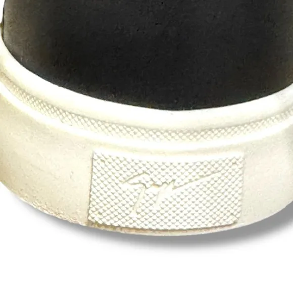 Giuseppe Zanotti Buckle Zip Sneakers – US 7/ EU 37 – Luxe Vibe
