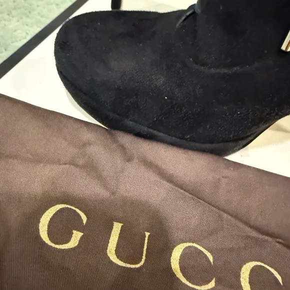 Gucci Betty Lace-Up Platform Booties Black Suede Size 39