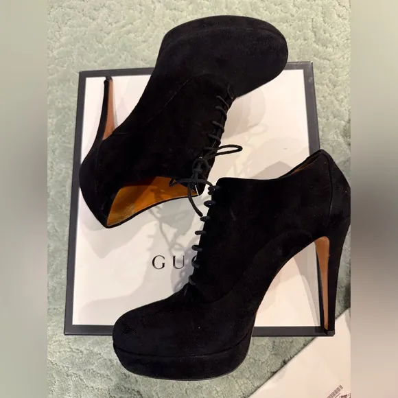 Gucci Betty Lace-Up Platform Booties Black Suede Size 39
