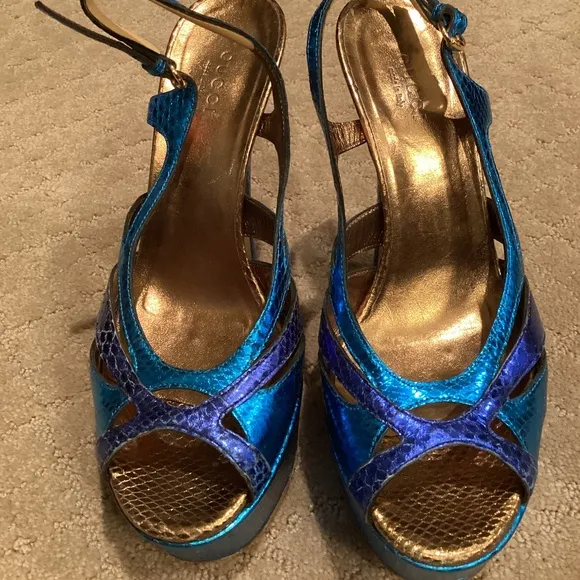Gucci Metallic Blue Python Embossed Leather Slingback Platform Sandals Size 36