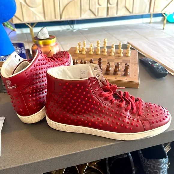 Gucci Shoes Rare (Authentic)