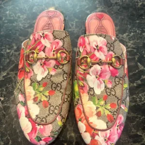 Gucci Women's Floral Slip-On Loafers - Pink and Green
