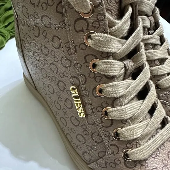 Guess Monogram Caramel Brown Boats Size: 7.5