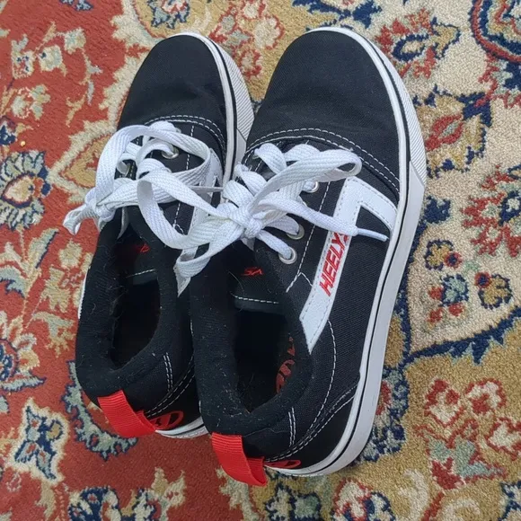 Heelys Kids Gr8 Pro Black Skate Shoes Size 3