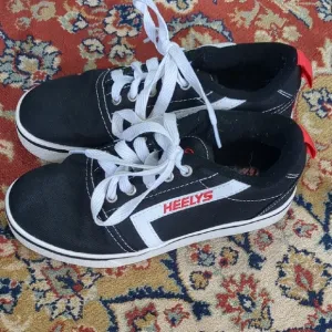 Heelys Kids Gr8 Pro Black Skate Shoes Size 3