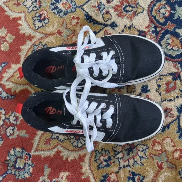 Heelys Kids Gr8 Pro Black Skate Shoes Size 3