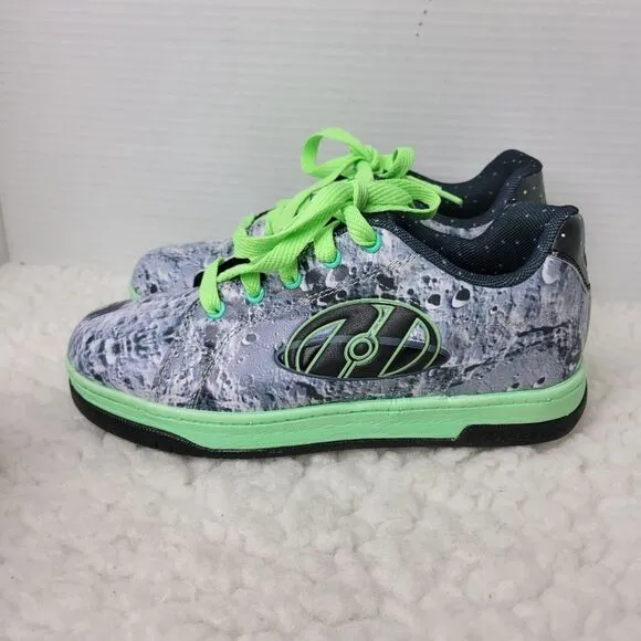 HEELYS Split Glow Wheely Skate Shoes Size 6 Glow In Dark Moon Stars
