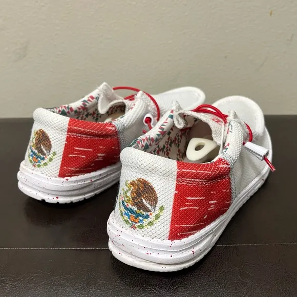 Hey Dude Mexican Flag Wally Funk Break Hola Hecho Mexico HTF Shoes Size M9 W11