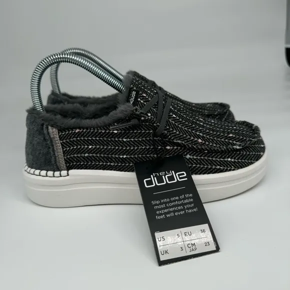Hey Dudes Women’s‎ 5 Wendy Rise Black Herringbone Slip On Shoes 121944888