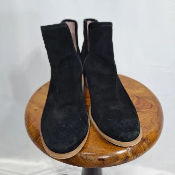 Hinge Black Suede Lea Boots