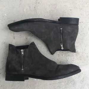 H London Chelsea boots