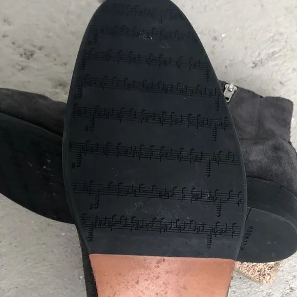 H London Chelsea boots
