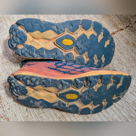 Hoka Speedgoat 5 | Women's Shoes READ