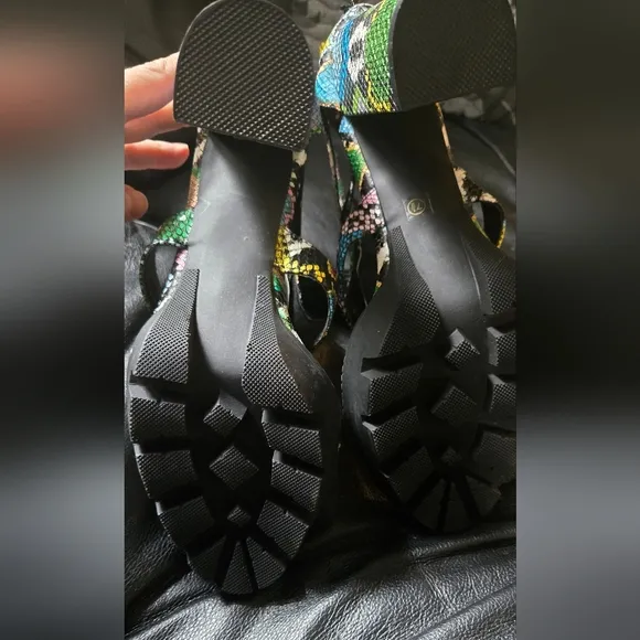 HOST PICK! 🎈🎉 Sseko Colorful Snake Print Women's Platform Heels Sz7.5 NEW