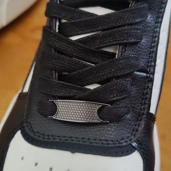 Inc.International Concepts new size 10.5 black and white