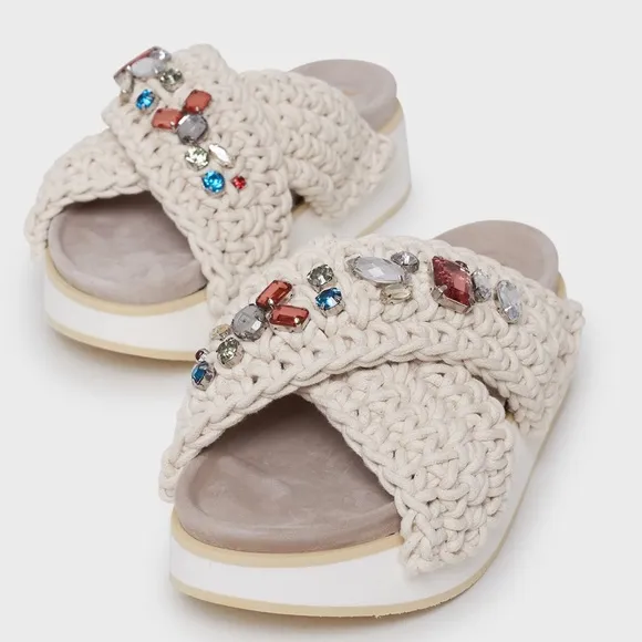 Inuikii Anthropologie Sz 11 Women's Sandals with Gem Embellishments - Cream