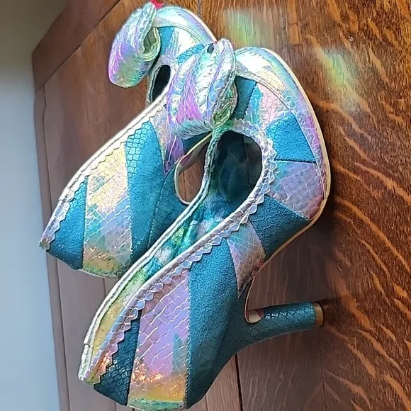 Irregular Choice Minoa cobra python snake shoes size 39 blue