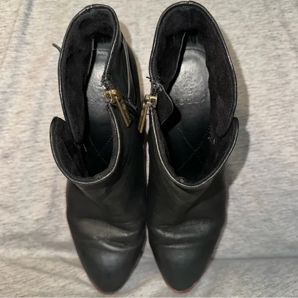 ISOLA Black Leather Block Heel Ankle Boots, Size 8.5, Zipper and side buckle EUC