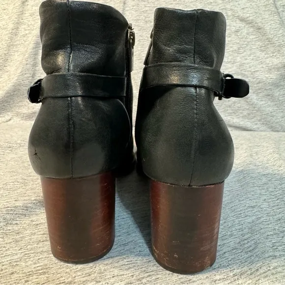 ISOLA Black Leather Block Heel Ankle Boots, Size 8.5, Zipper and side buckle EUC