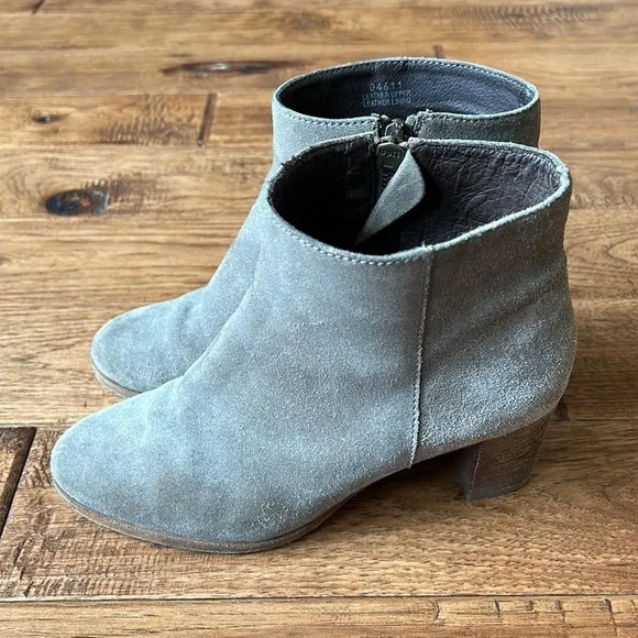J. Crew Aggie Suede Leather Ankle Boots Booties Block Heel in Mink Size 7