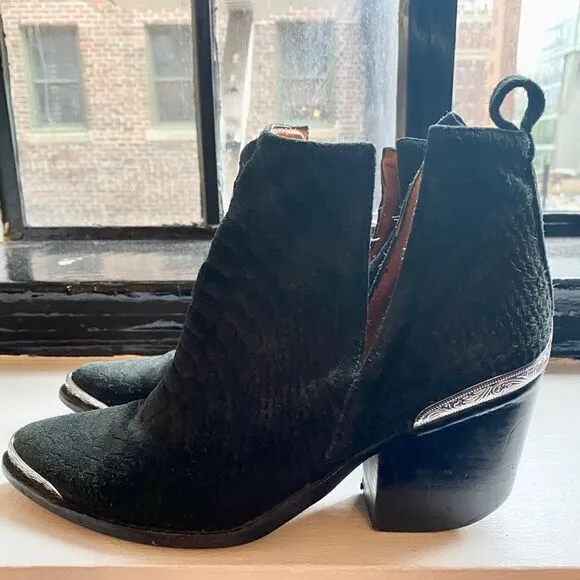 JEFFREY CAMPBELL Cromwell Black Suede Snake Boots Black Women’s Size 6.5