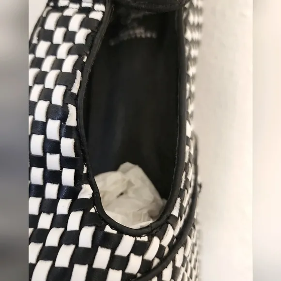 JEFFREY CAMPBELL x Urban Outfitters - black/white, heelless, approx. 7”, Size 9M