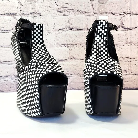 JEFFREY CAMPBELL x Urban Outfitters - black/white, heelless, approx. 7”, Size 9M