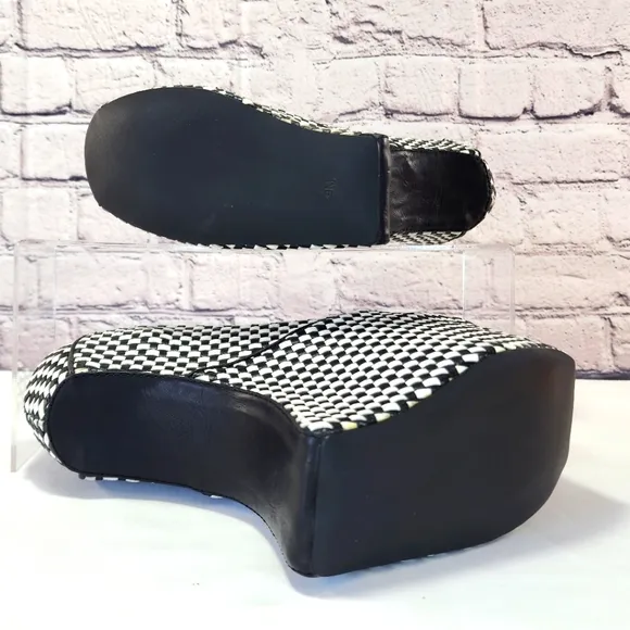 JEFFREY CAMPBELL x Urban Outfitters - black/white, heelless, approx. 7”, Size 9M