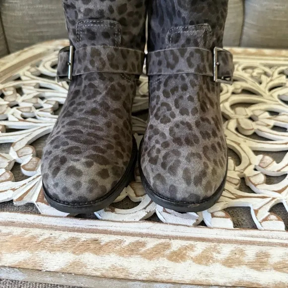 Jimmy Choo Gray Leopard Print Suede Leather Boots Women’s Size 38.5 US 8.5