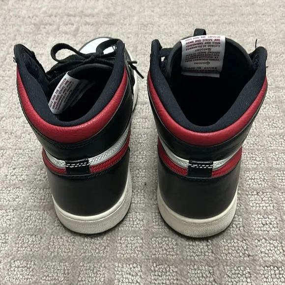 Jordan 1 gym red boys size 6.5 only worn once - no box.