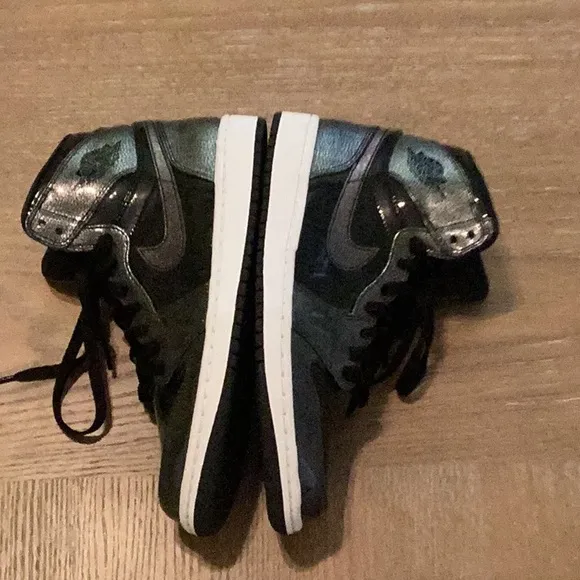 Jordan 1 Retro Black Patent High Tops Size 8.5