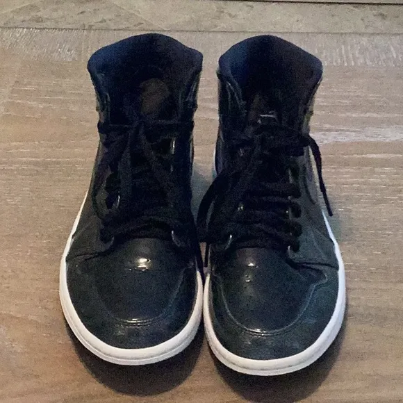 Jordan 1 Retro Black Patent High Tops Size 8.5
