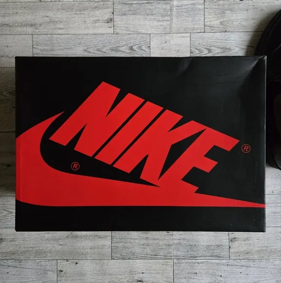 Jordan 1 Retro High OG Black Metallic Gold Shoes