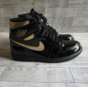 Jordan 1 Retro High OG Black Metallic Gold Shoes