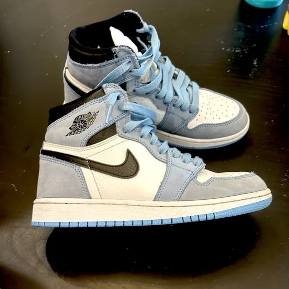 Jordan 1 Retro University Blue Hightop