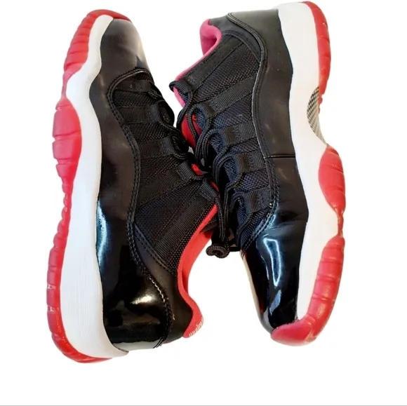 Jordan 11 Retro size 4Y BLK/RED/WHITE