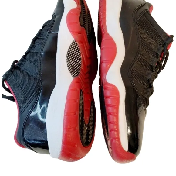 Jordan 11 Retro size 4Y BLK/RED/WHITE