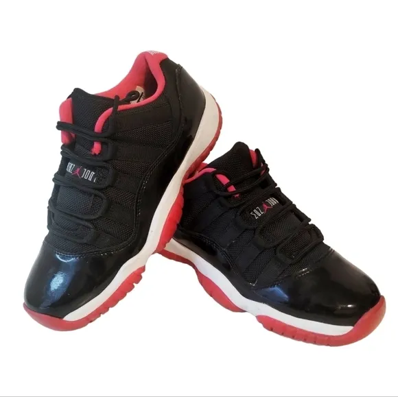 Jordan 11 Retro size 4Y BLK/RED/WHITE