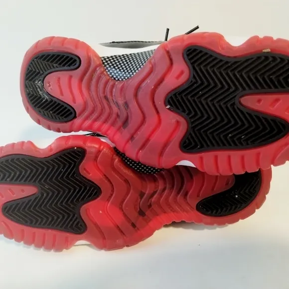 Jordan 11 Retro size 4Y BLK/RED/WHITE