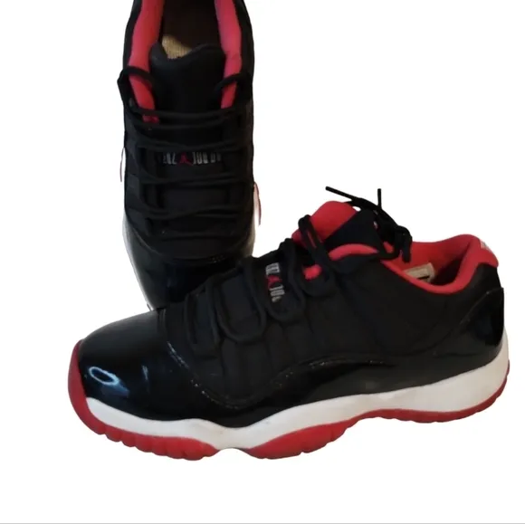 Jordan 11 Retro size 4Y BLK/RED/WHITE
