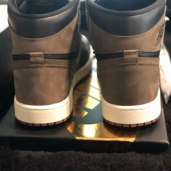 Jordan Men's Black and Brown Sneakers  (New) never worn