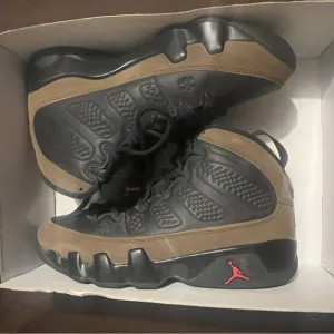 Jordan Men's Black and Brown Sneakers Retro 9 olive