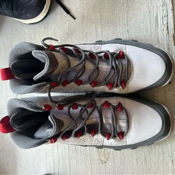 Jordan Men's Gray and White Sneakers Retro 9 Fire Red Nike Air Jordan